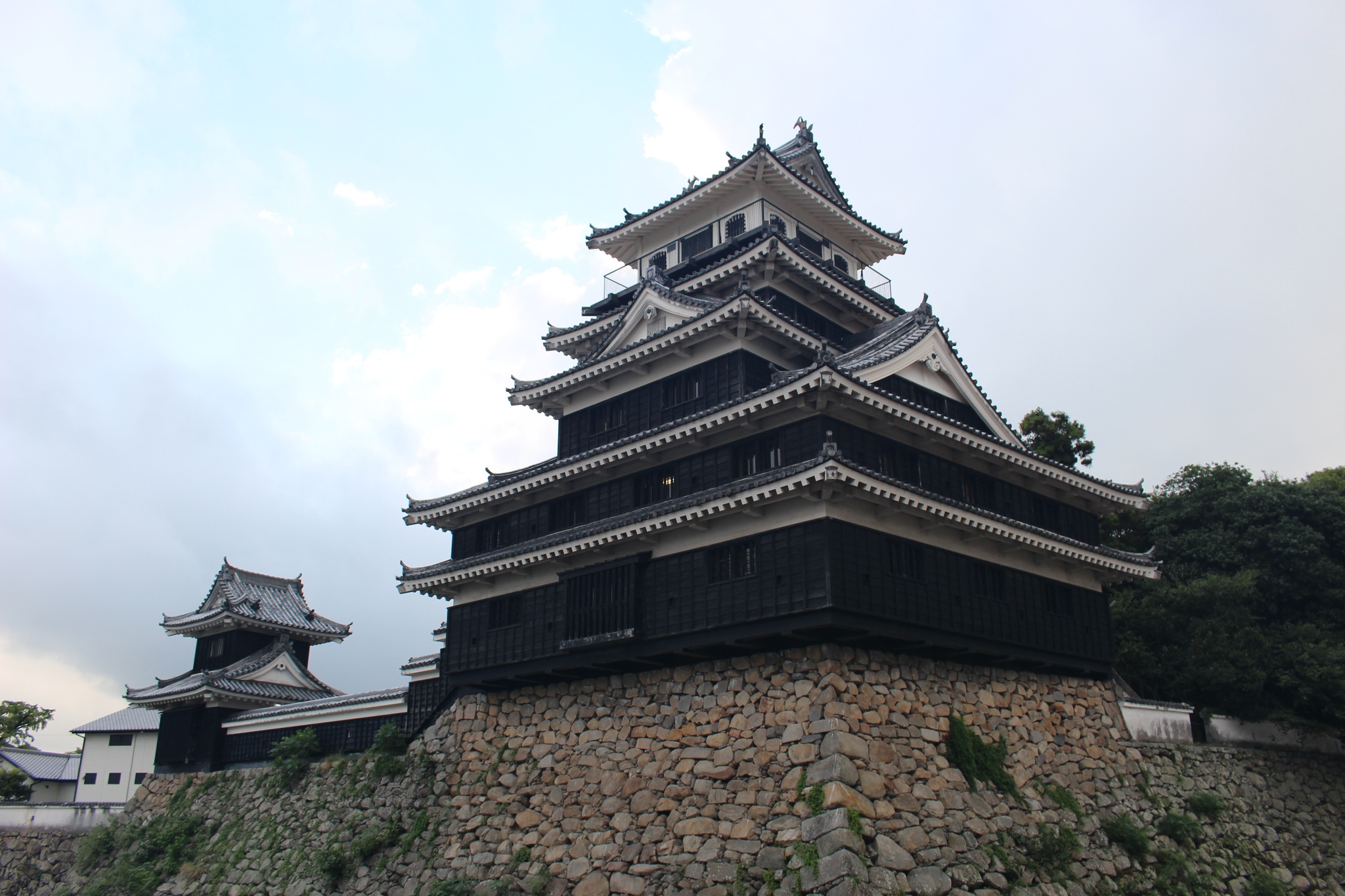 最終値下げ　中国　景徳鎮製　民国時代琵琶型壁掛け 最終値下げ 中国 景徳鎮製 民国時代琵琶型壁掛け 最終値下げ 中国 景